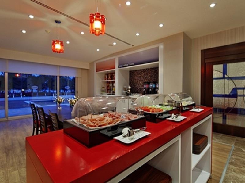 Hampton By Hilton Hotel 3*